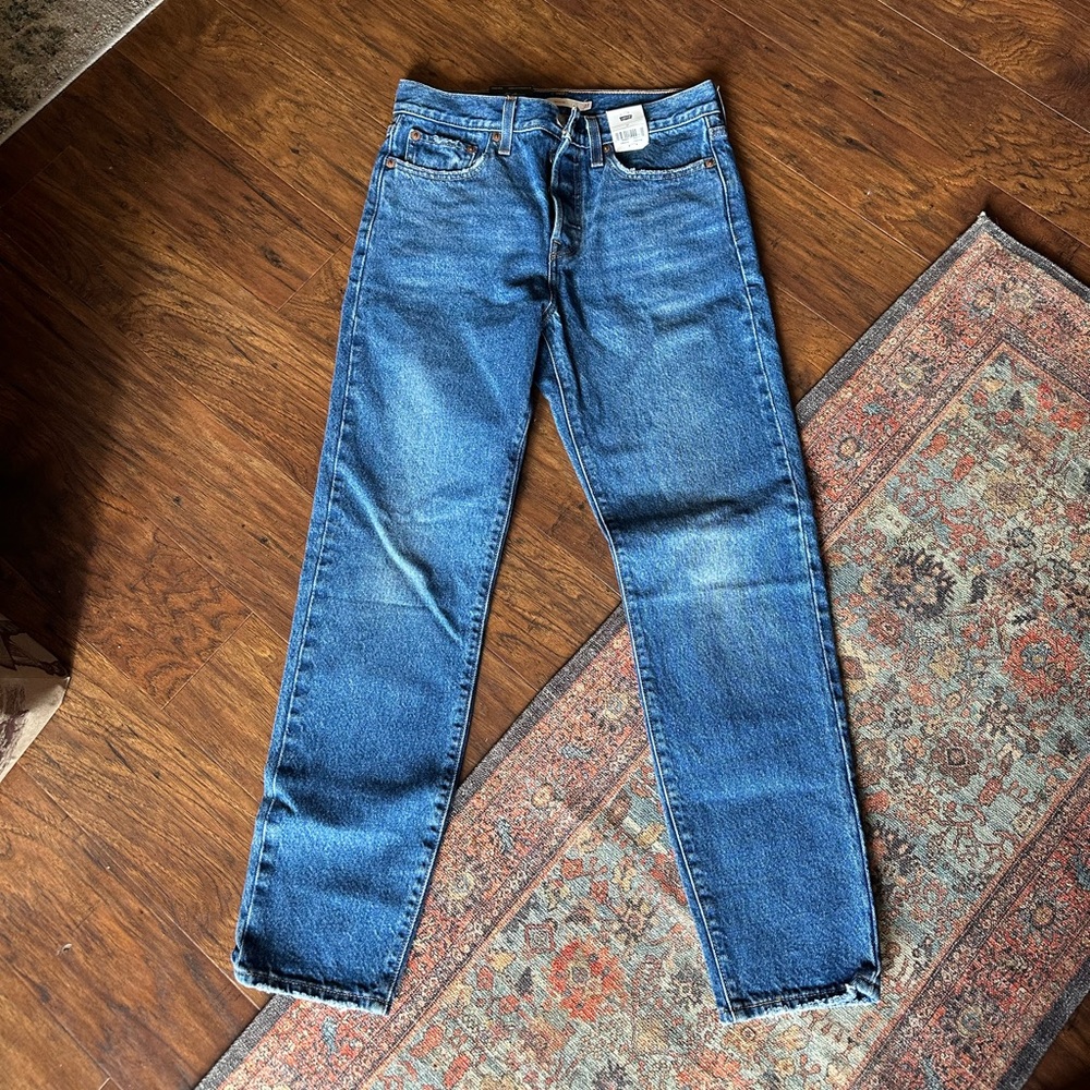 NWT Levi Wedgie Jeans